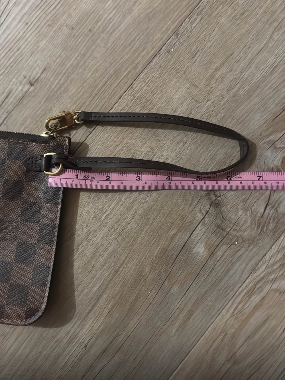 Louis Vuitton wristlet pochette - Picture 12 of 12